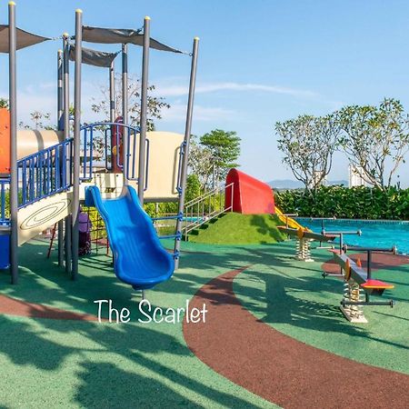 Appartamento The Scarlet @ Sunway Gandaria Kampong Sungai Ramal Dalam Esterno foto